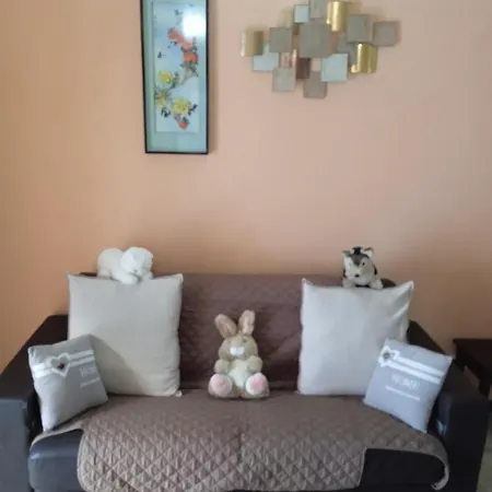 The Nest Of Envy Μπάρι