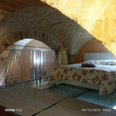 The Nest Of Envy * Μπάρι