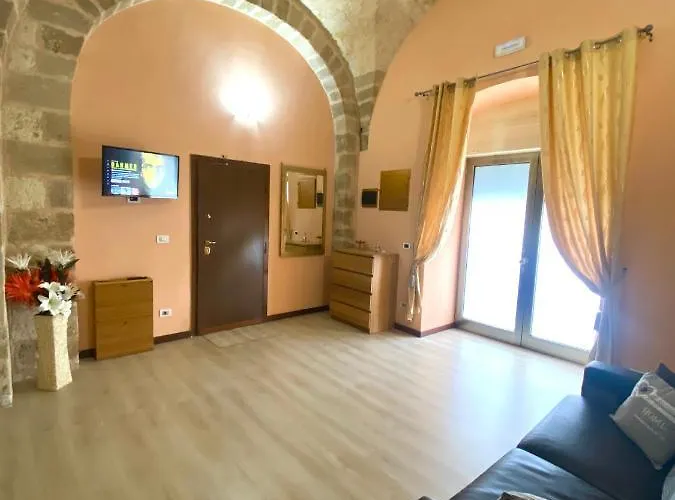 The Nest Of Envy * Bari