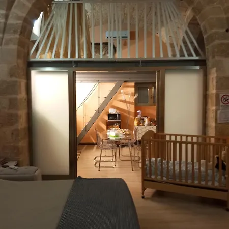 The Nest Of Envy 巴里